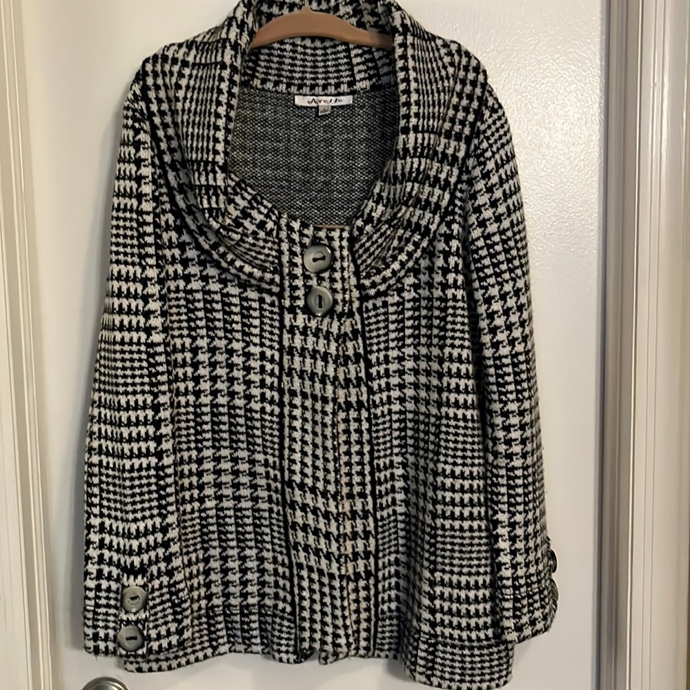 HOUNDSTOOTH SWEATER  JACKET - SIZE L